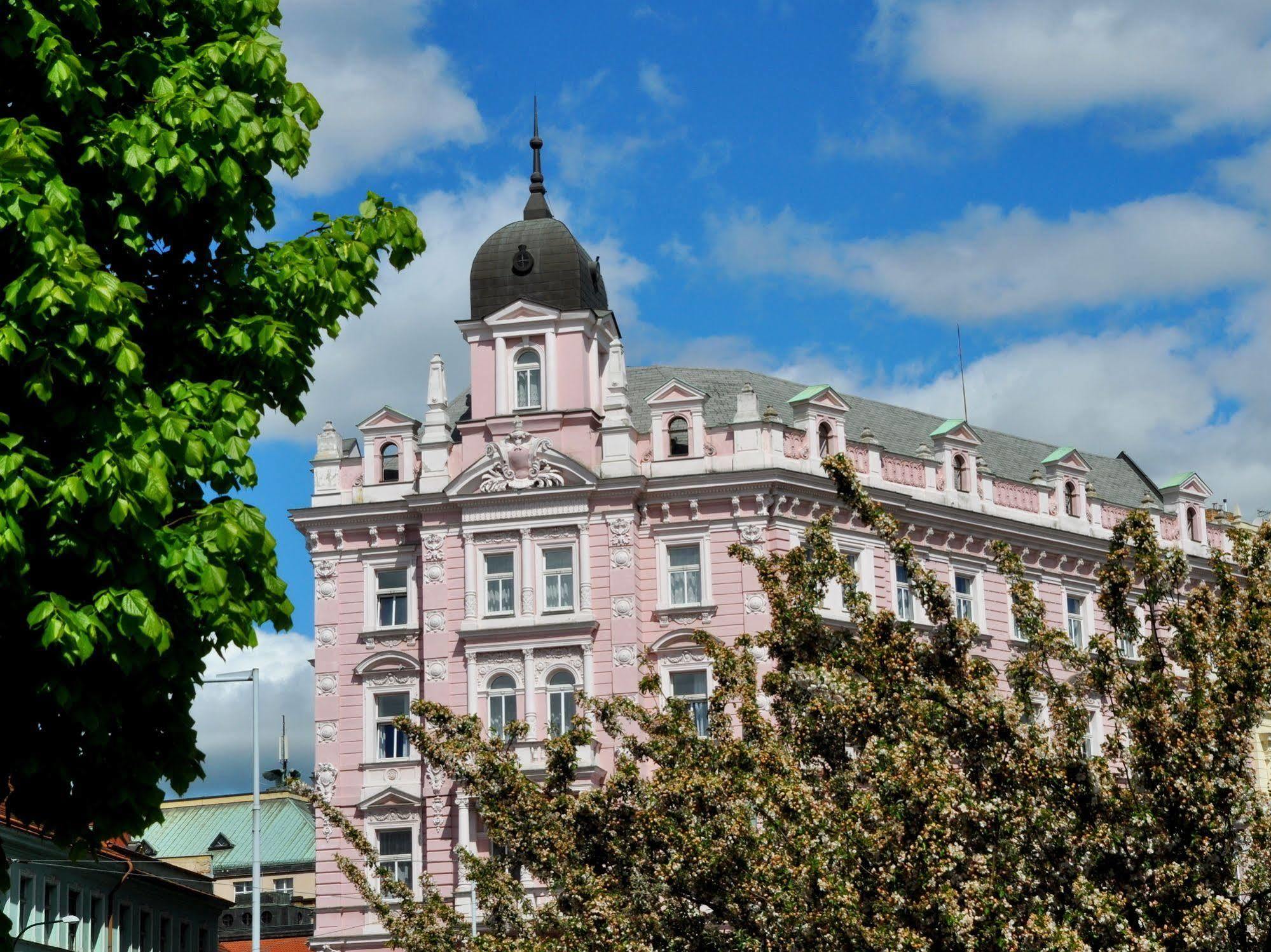 Opera Hotel 4*